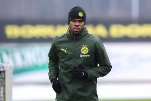 罗马诺：楚克乌梅卡已经抵达多特蒙德，将在周一进行体检