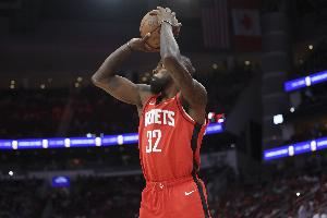 老同志多动动！杰夫-格林半场17分48秒 5中1拿下5分3板1助1断1帽