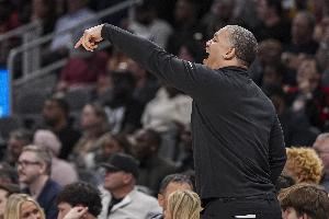 卢：将对手得分限制在98分是非常好的表现 但三分33中6没法赢球